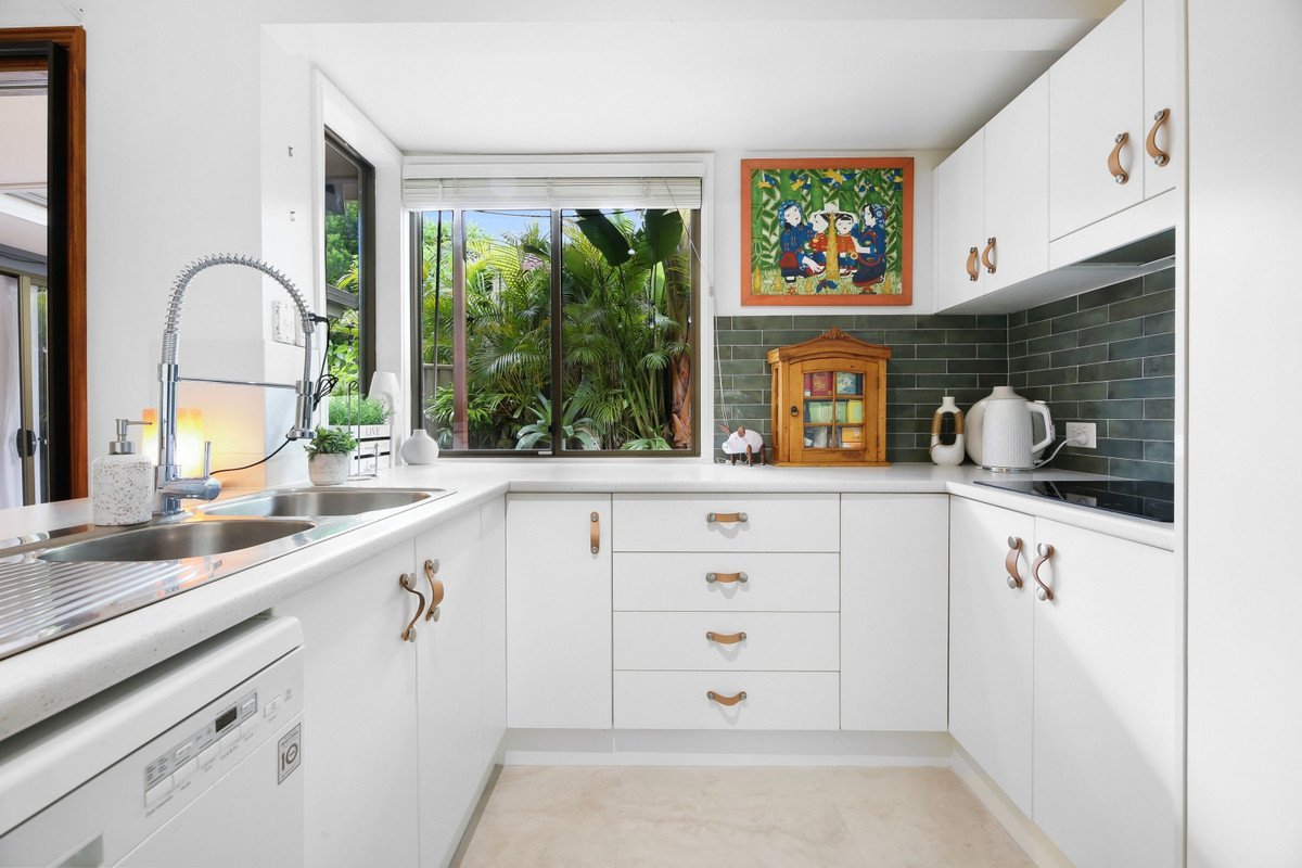 11/172 Barrier Reef Drive Mermaid Waters 4