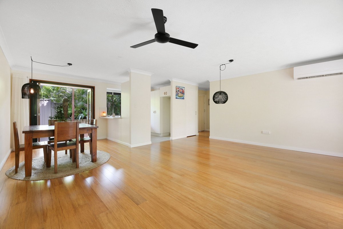 11/172 Barrier Reef Drive Mermaid Waters 9