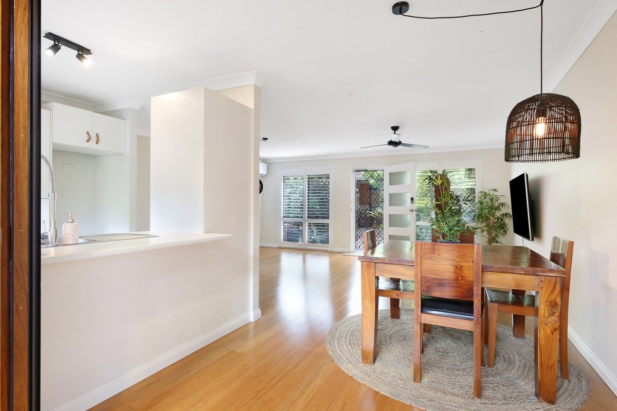 11/172 Barrier Reef Drive Mermaid Waters 11