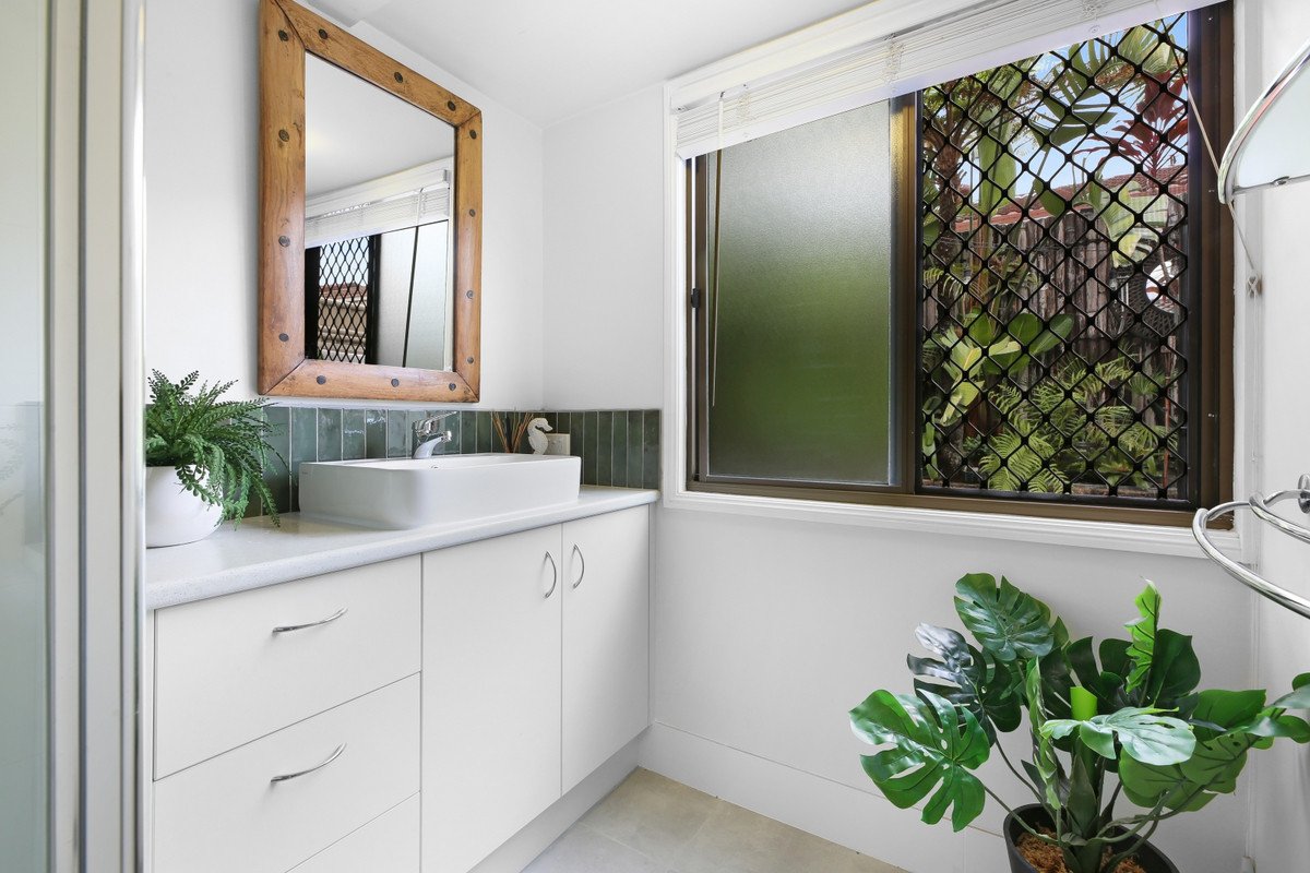 11/172 Barrier Reef Drive Mermaid Waters 15