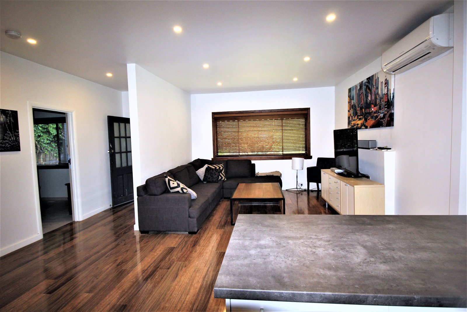 Gallery: 1/1172 Centre Road