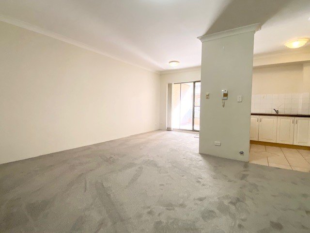 11/18-22 West Street HURSTVILLE 2