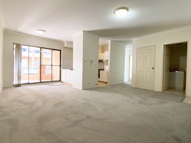 11/18-22 West Street HURSTVILLE 3