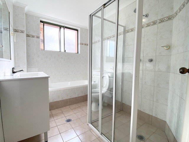 11/18-22 West Street HURSTVILLE 7