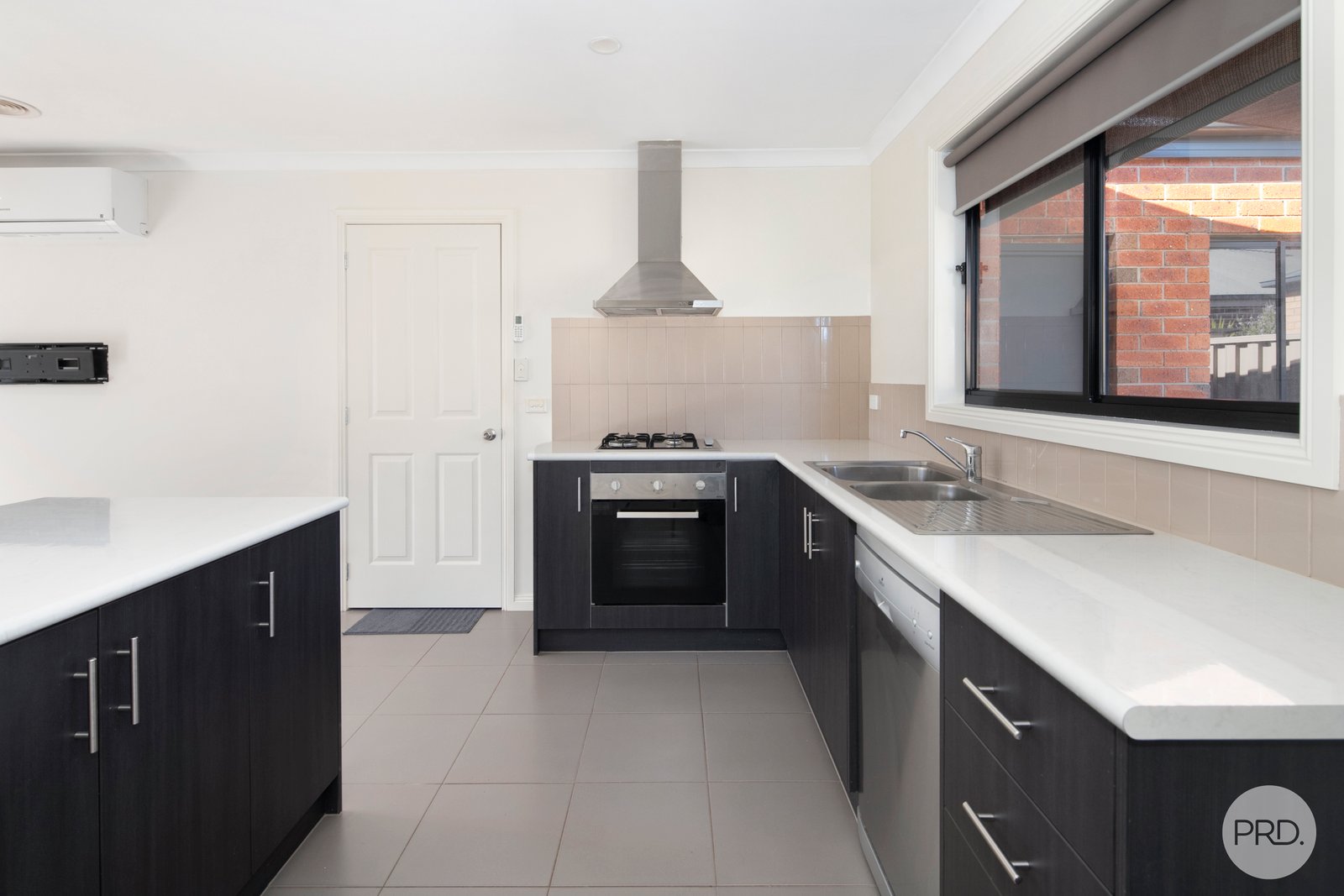 1/118 Birdwood Avenue SEBASTOPOL 3