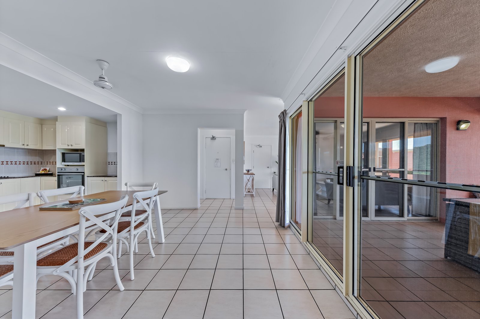 11/18 Golden Orchid Drive AIRLIE BEACH 7