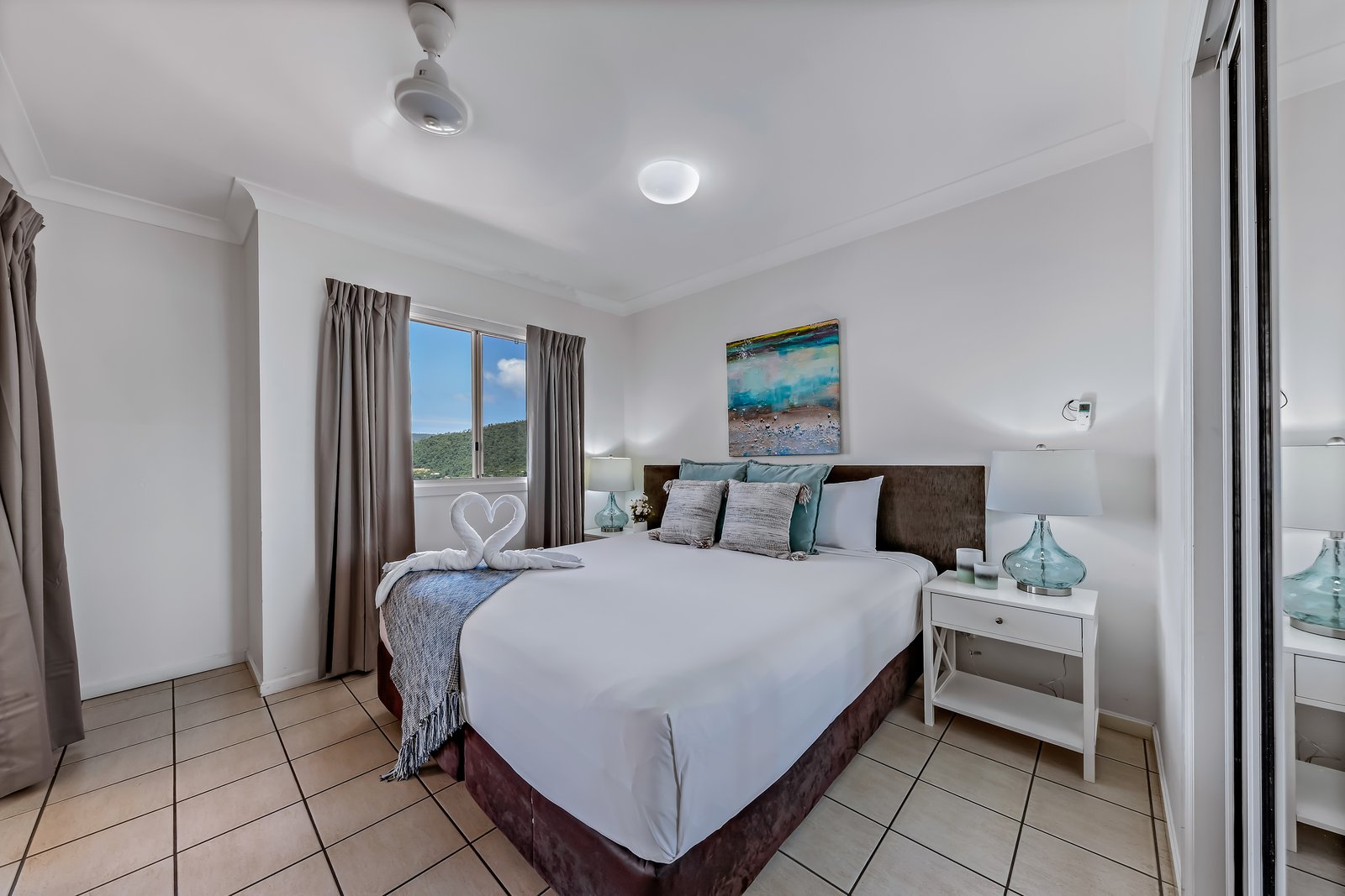 11/18 Golden Orchid Drive AIRLIE BEACH 12