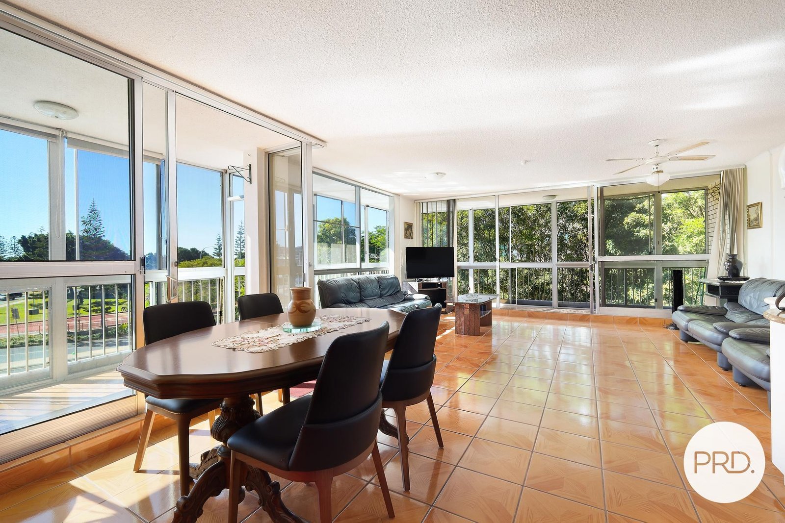 11/18 Queen Street SOUTHPORT 1