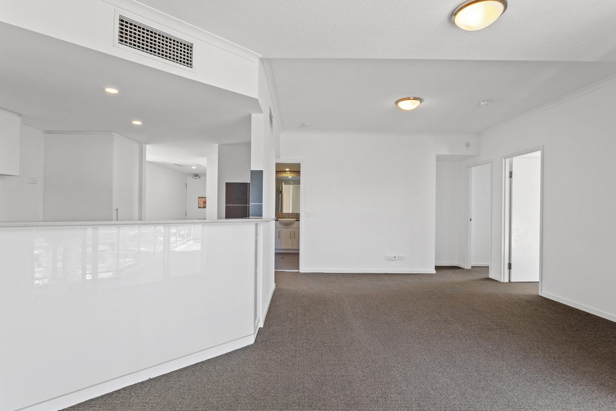 1118/1 Ocean Street BURLEIGH HEADS 6