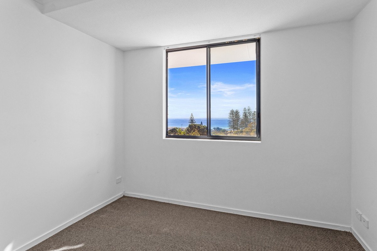 1118/1 Ocean Street BURLEIGH HEADS 9