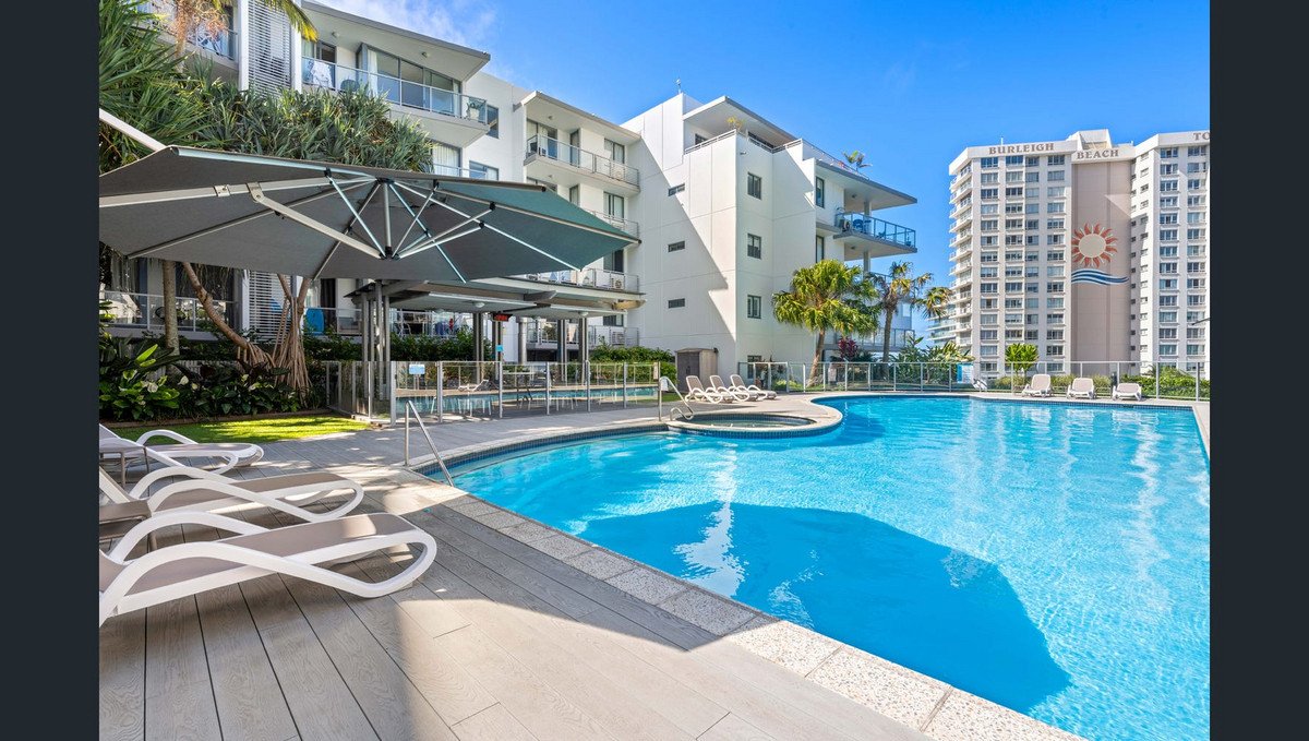 1118/1 Ocean Street BURLEIGH HEADS 11