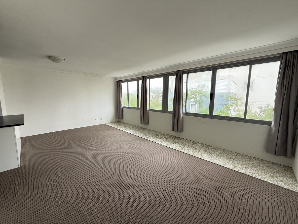 11/182 The Esplanade Burleigh Heads 1