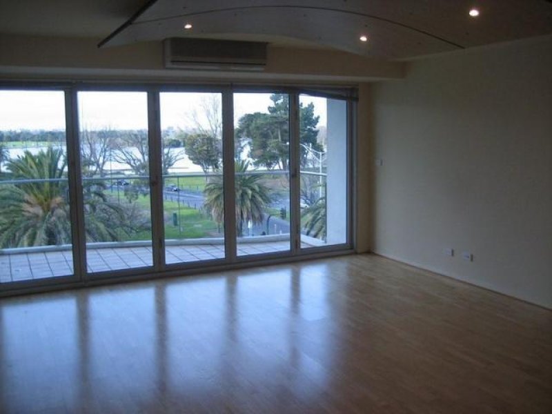 Gallery: 11/184 Albert Road