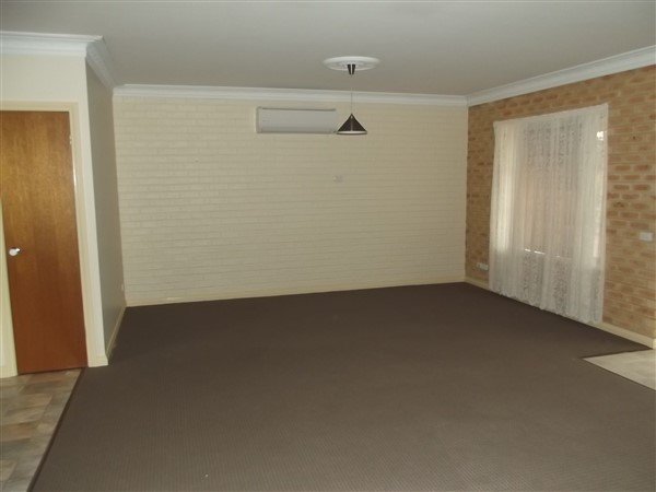 1/119 Fitzroy Street TUMUT 4