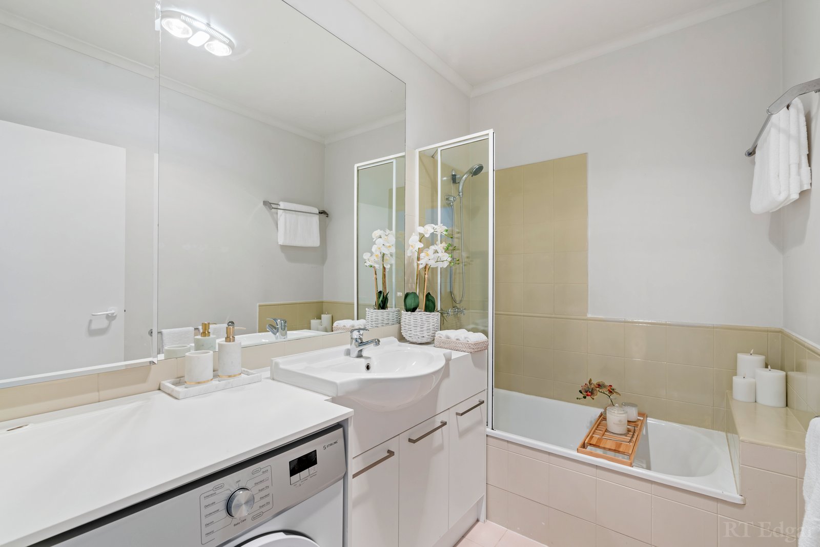 Real Estate and Property in 11/1A Ripley Grove, Caulfield North, VIC
