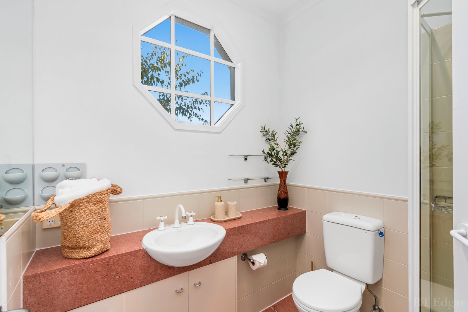 Real Estate and Property in 11/1A Ripley Grove, Caulfield North, VIC