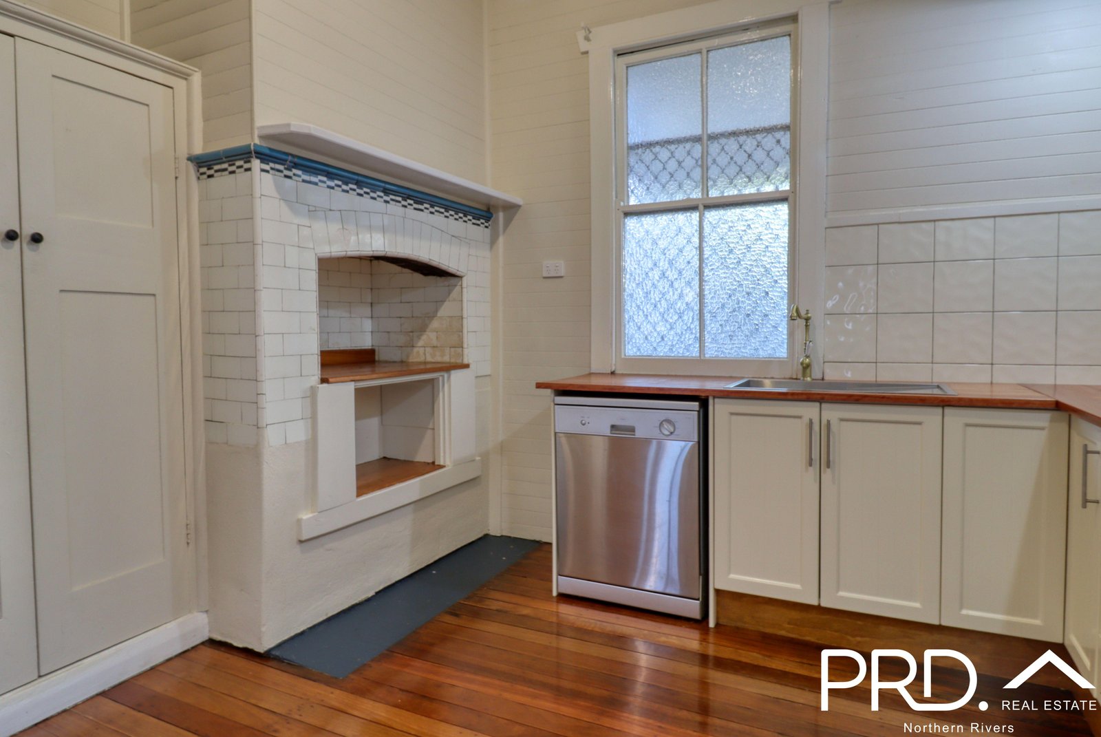 1/12-14 River Street CASINO 5