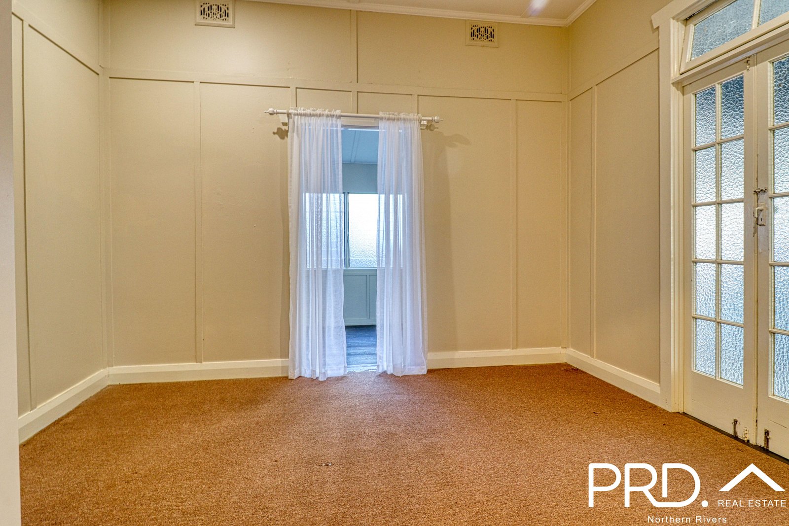 1/12-14 River Street CASINO 7