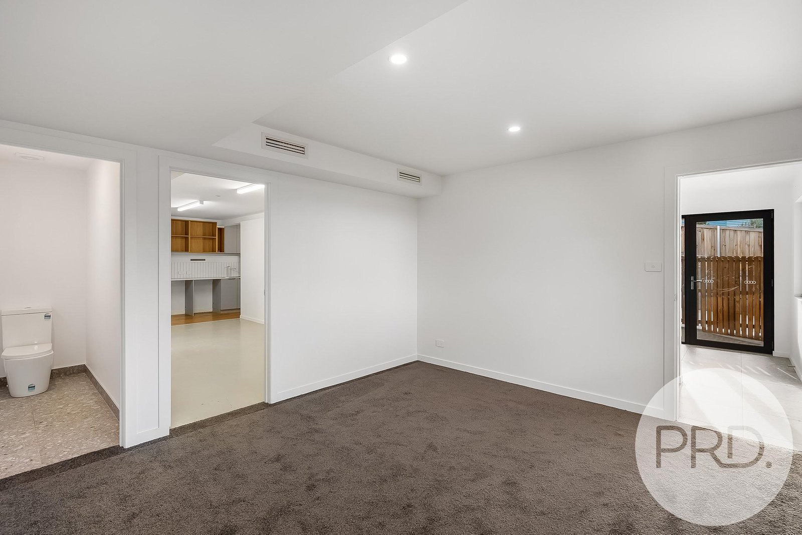 1/12 Auburn Road KINGSTON BEACH 3