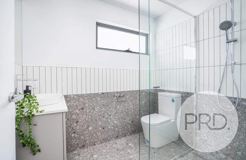 1/12 Auburn Road KINGSTON BEACH 10