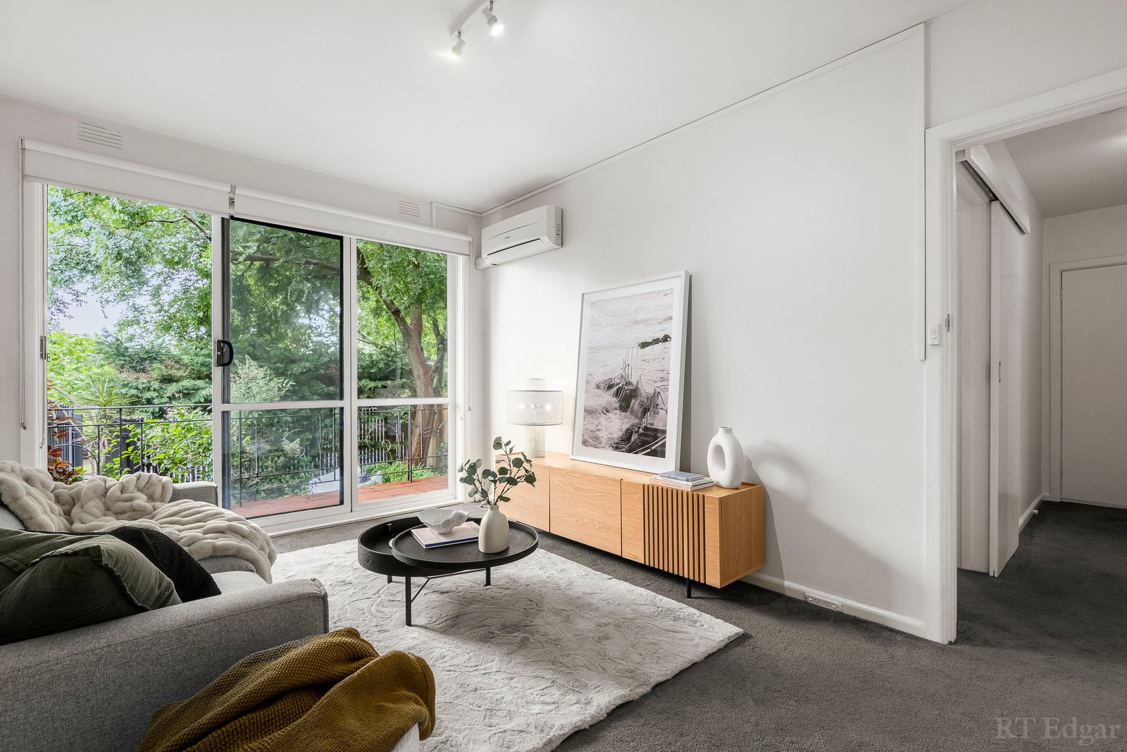 Real Estate and Property in 1/12 Belmont Avenue, Glen Iris, VIC