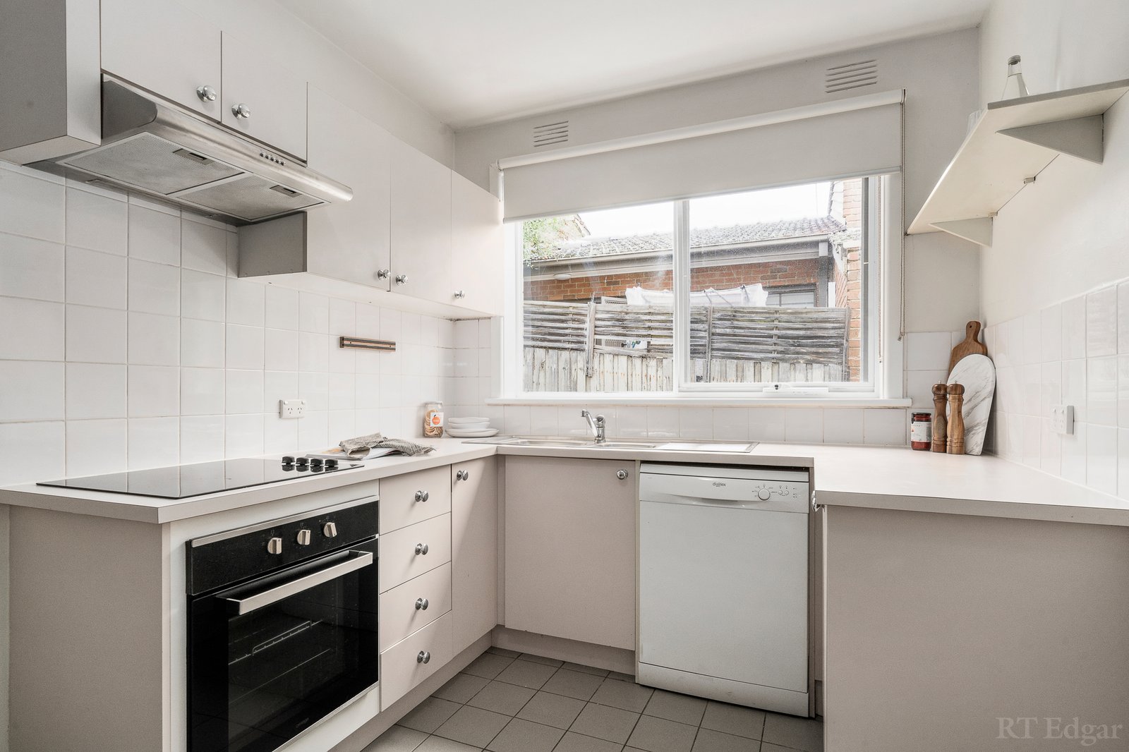 Real Estate and Property in 1/12 Belmont Avenue, Glen Iris, VIC