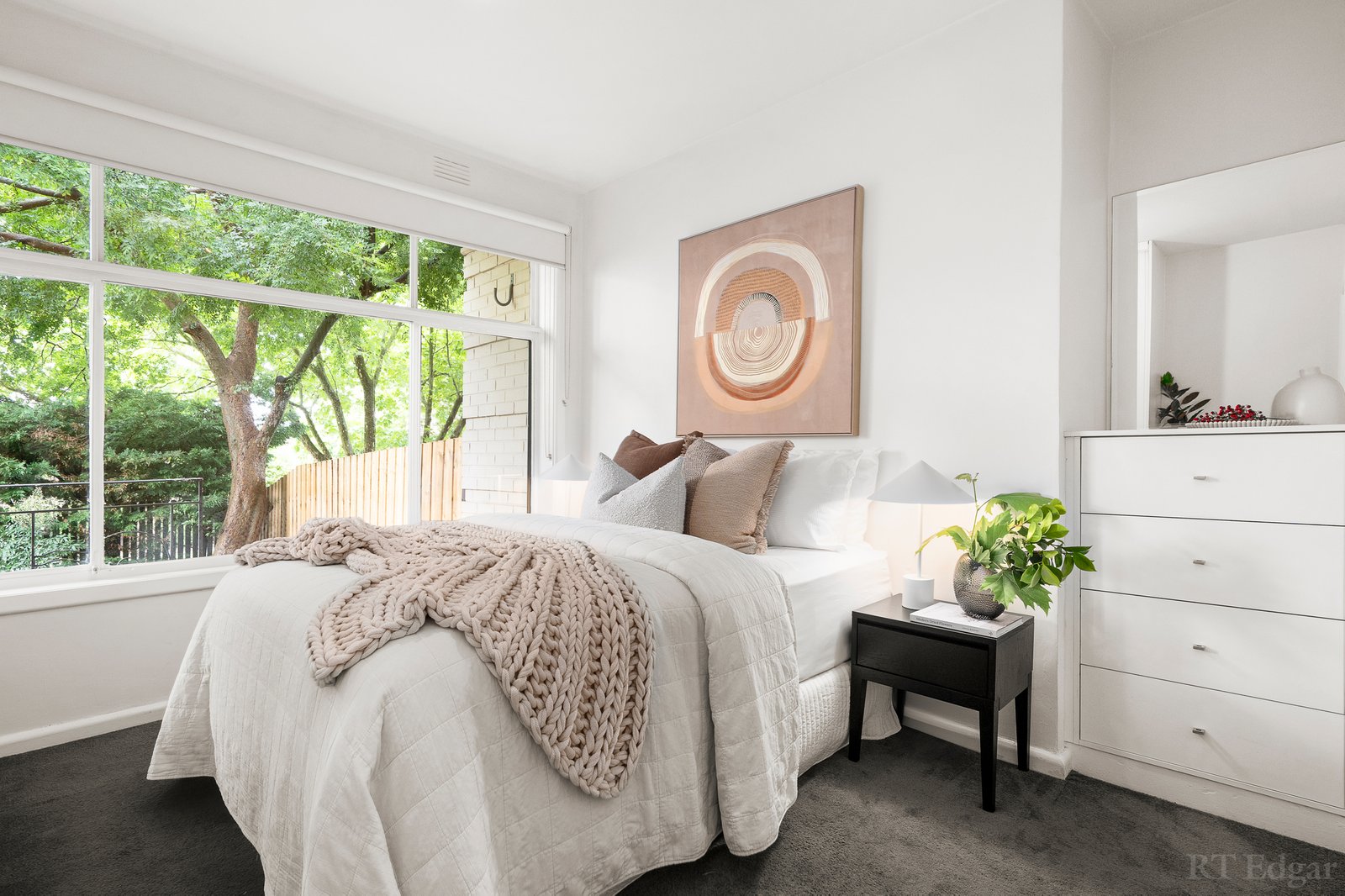 Real Estate and Property in 1/12 Belmont Avenue, Glen Iris, VIC