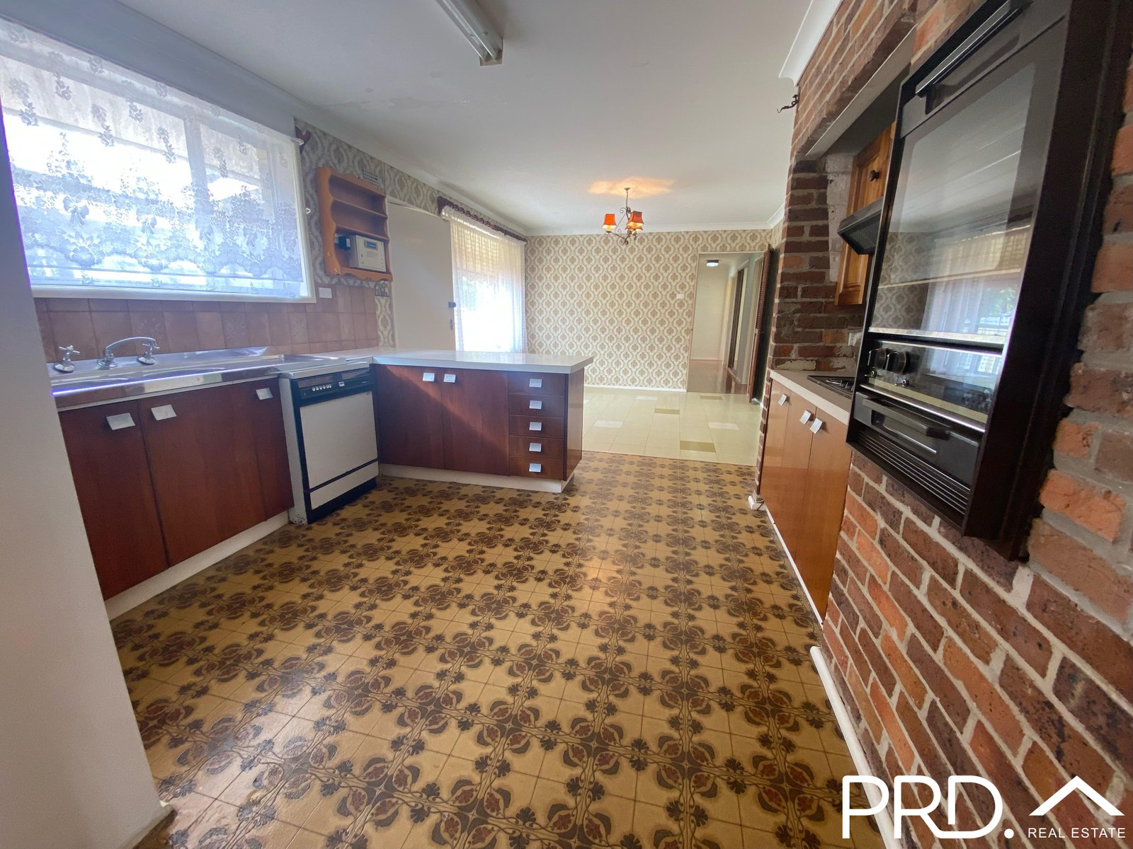 112 Belmont Road GLENFIELD 4