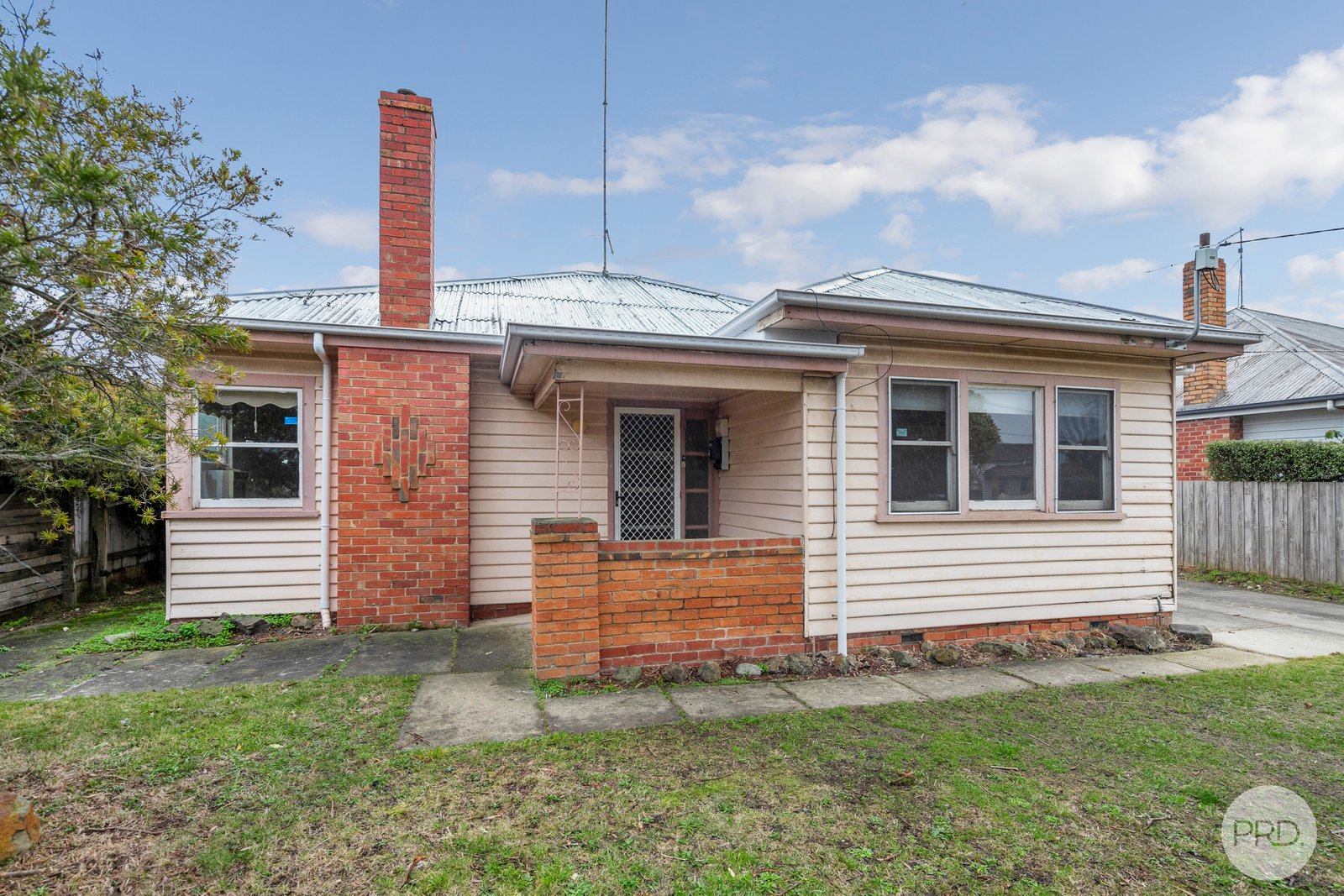 112 Beverin Street SEBASTOPOL 1