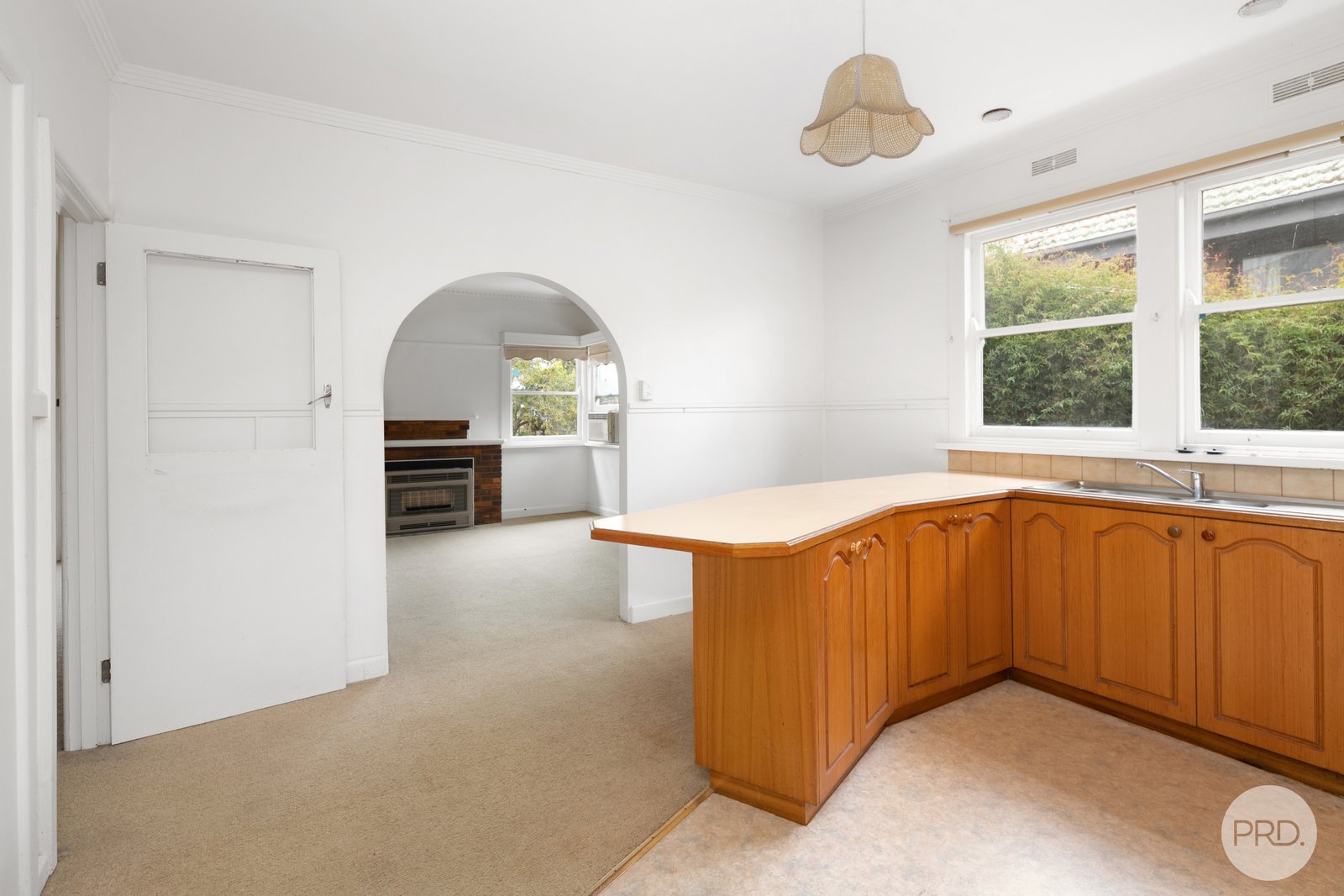 112 Beverin Street SEBASTOPOL 5