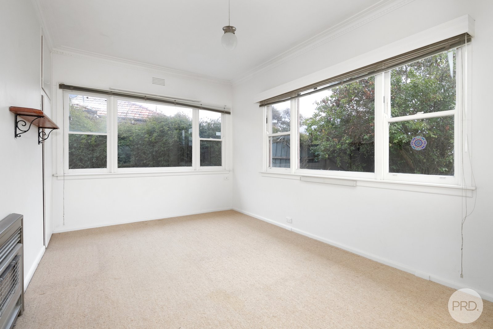 112 Beverin Street SEBASTOPOL 8