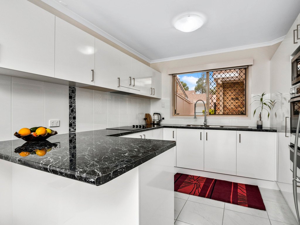 11/2 Botany Crescent TWEED HEADS 2