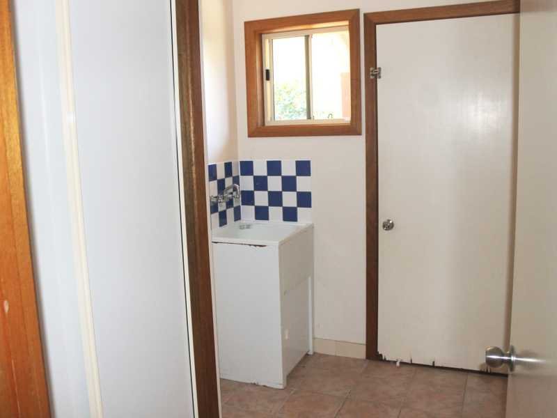 1/12 Chapple Court BOYNE ISLAND 13