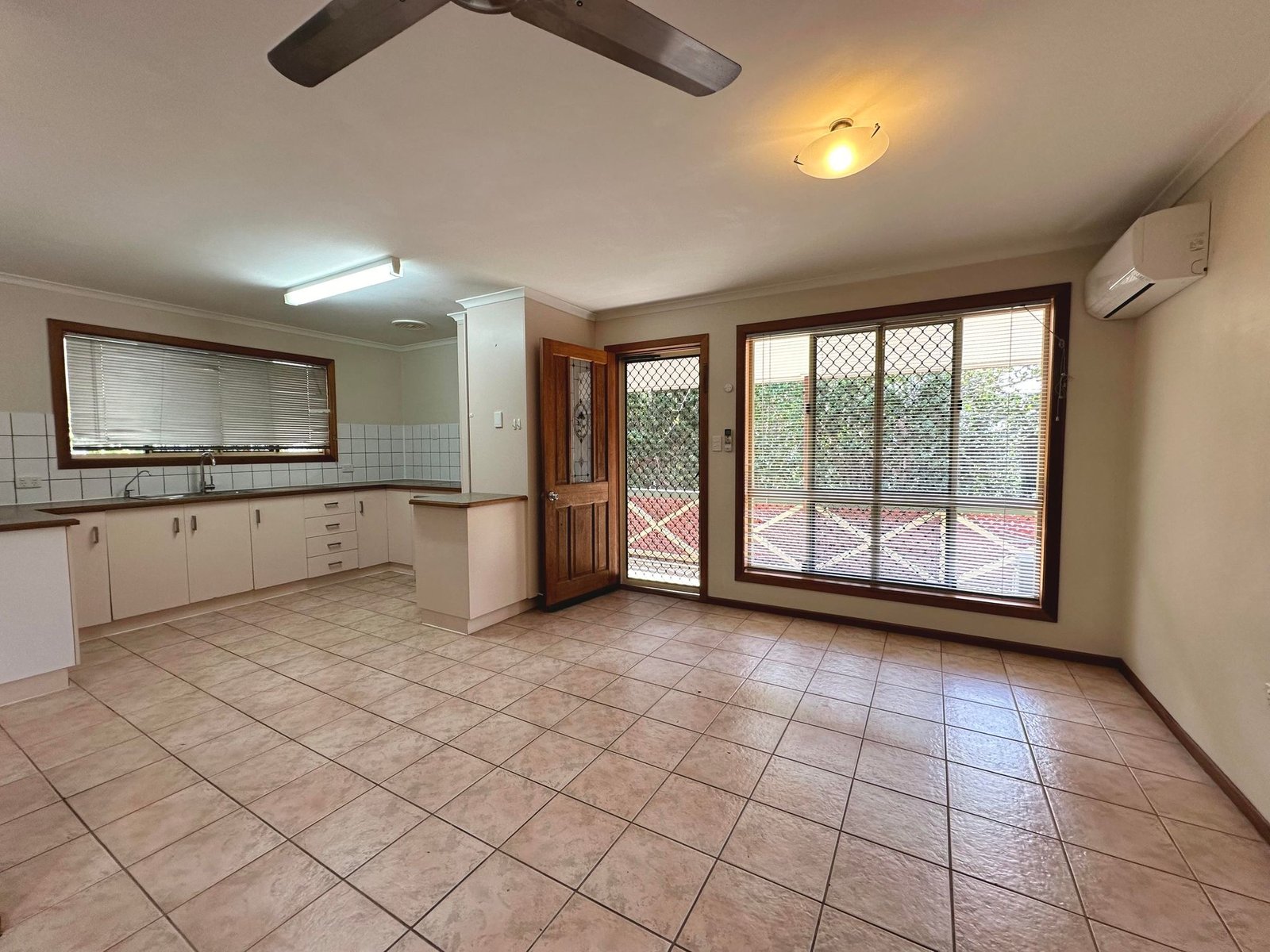 1/12 Chapple Court BOYNE ISLAND 3