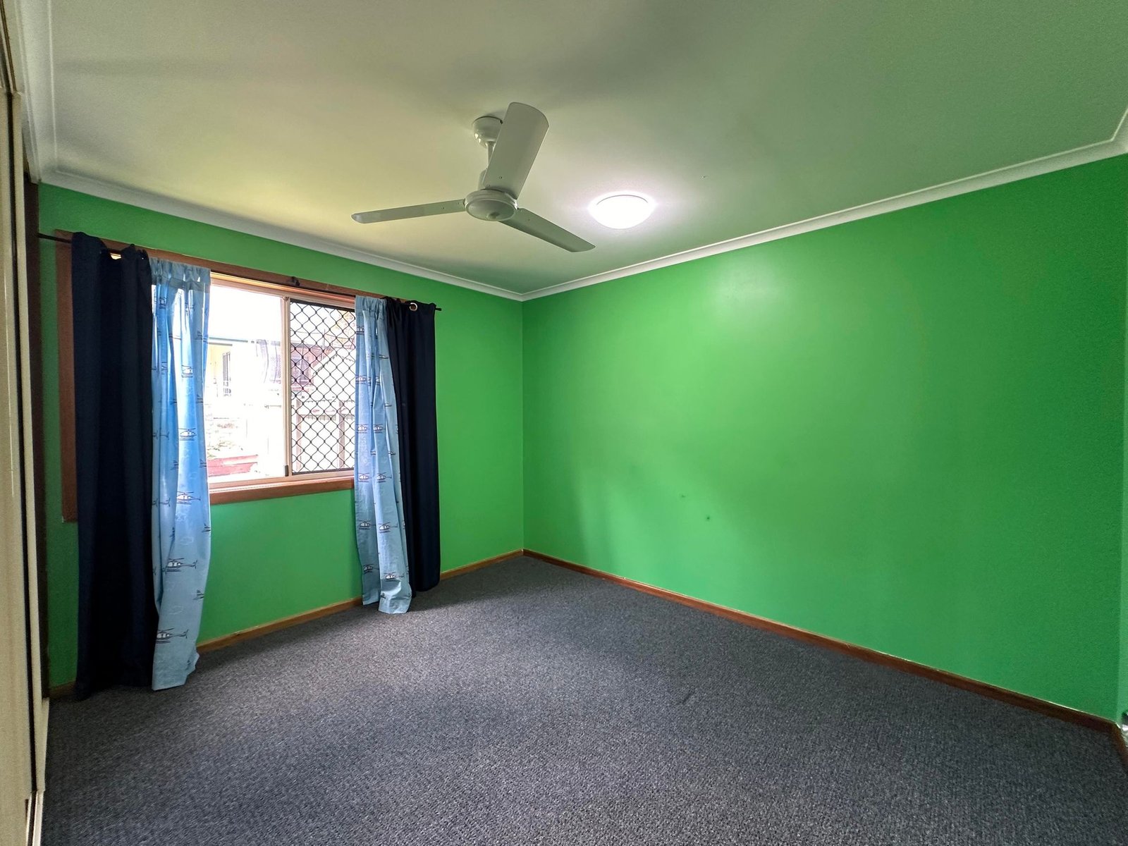 1/12 Chapple Court BOYNE ISLAND 8