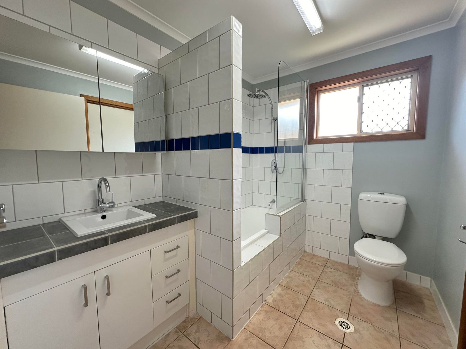 1/12 Chapple Court BOYNE ISLAND 9