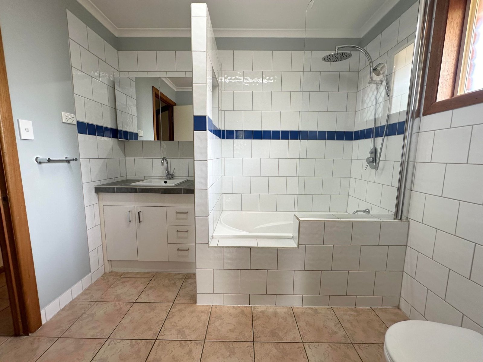 1/12 Chapple Court BOYNE ISLAND 10