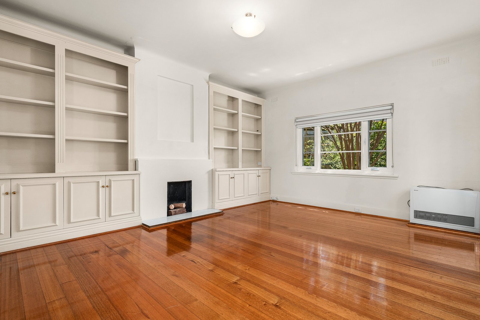 Real Estate and Property in 1/12 Chastleton Ave , Toorak, VIC
