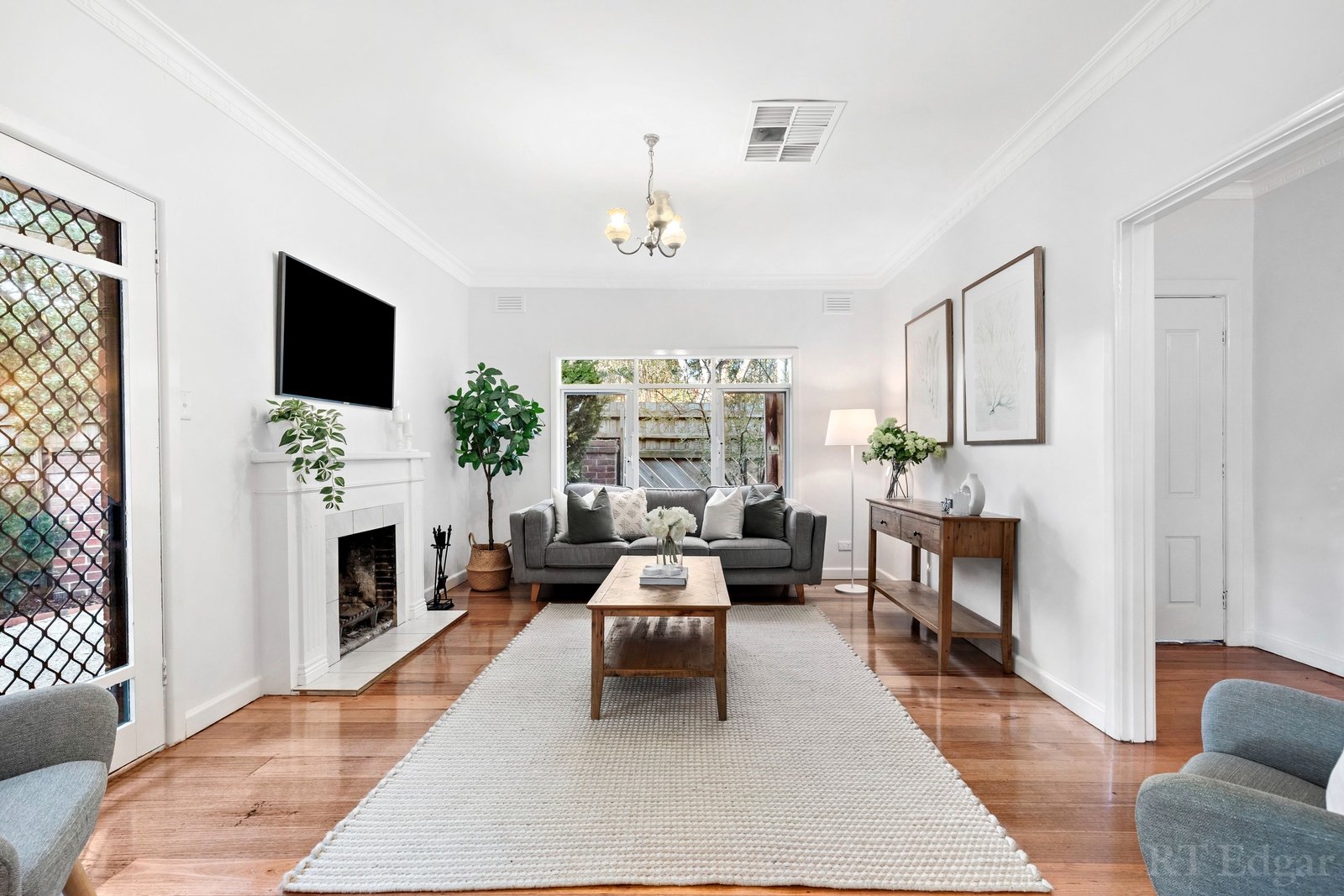 Real Estate and Property in 1/12 Chatham Road, Canterbury, VIC