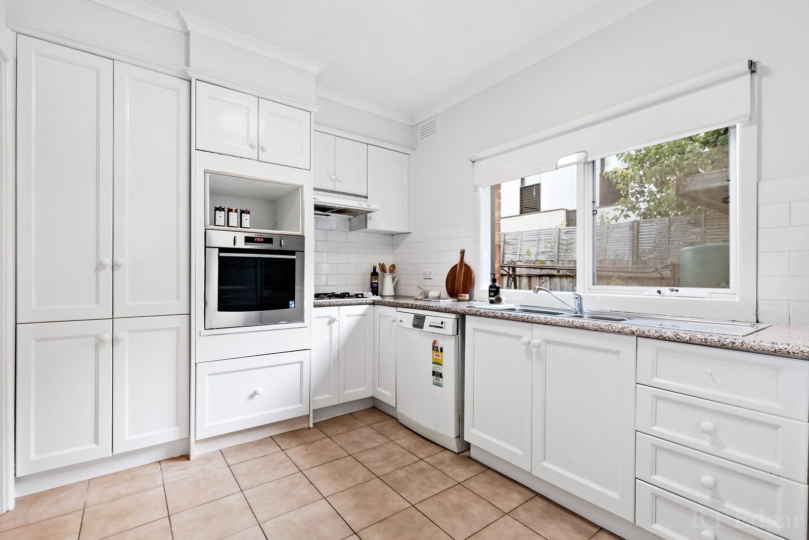 Real Estate and Property in 1/12 Chatham Road, Canterbury, VIC