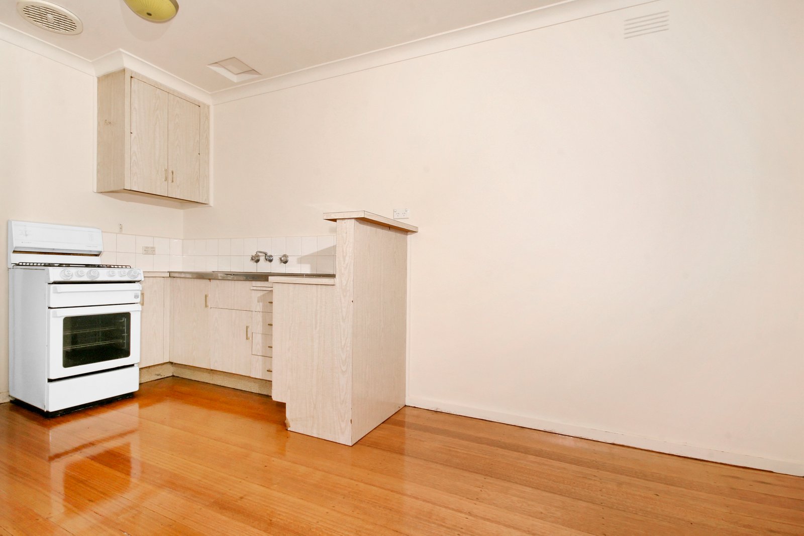 Gallery: 1/12 Crisp Street