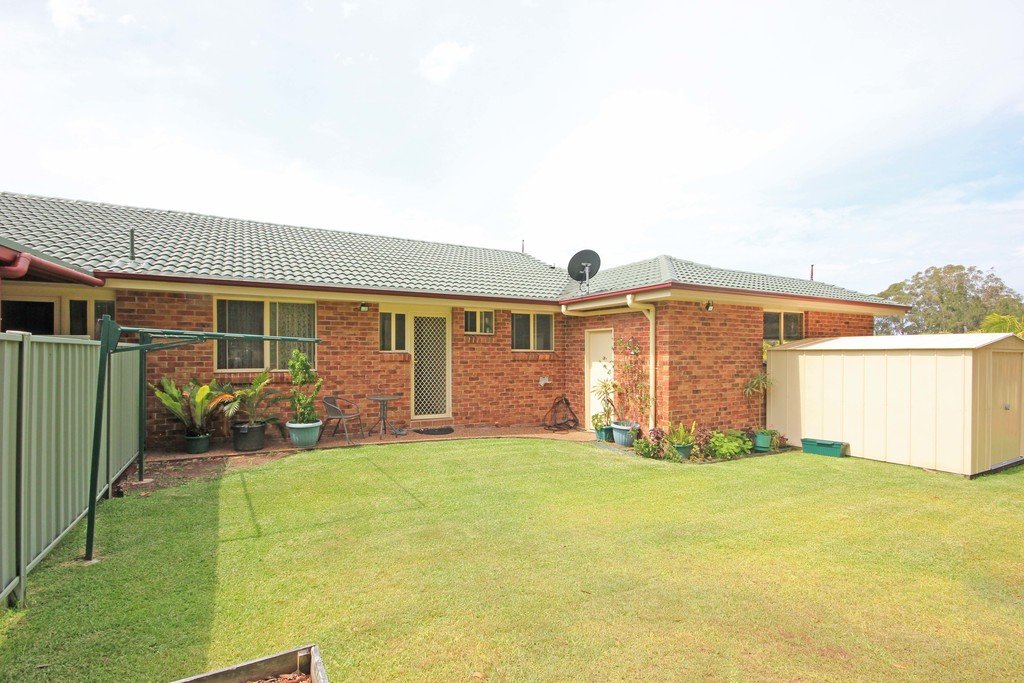 1/12 Flinders Drive LAURIETON 9