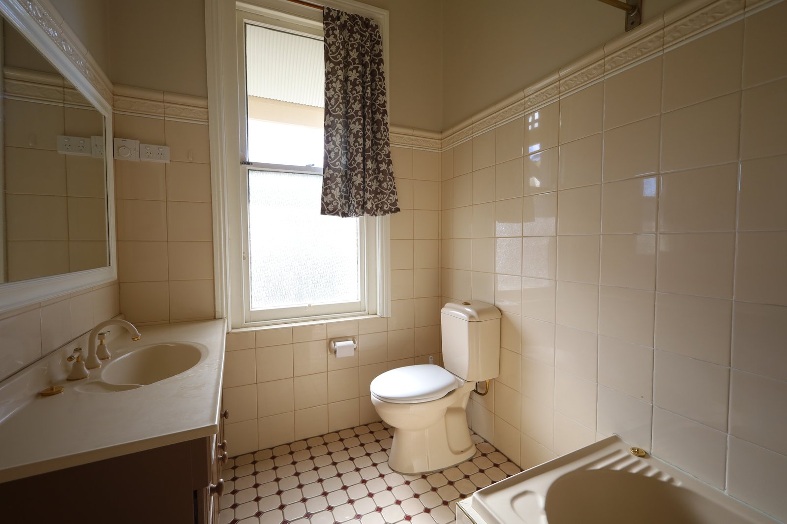 112 Franklin Road ORANGE 4