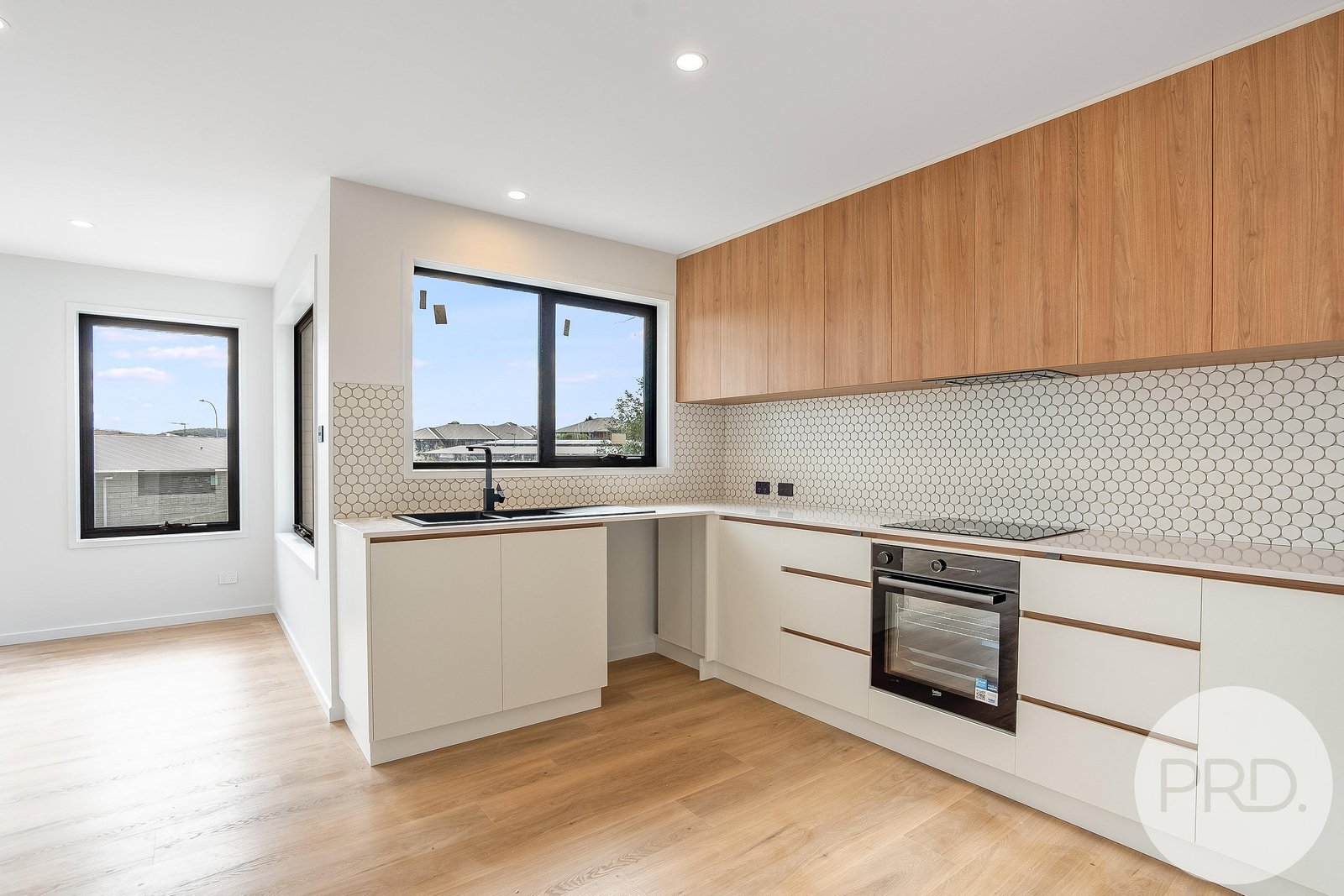 1/12 Garrett Court OAKDOWNS 5