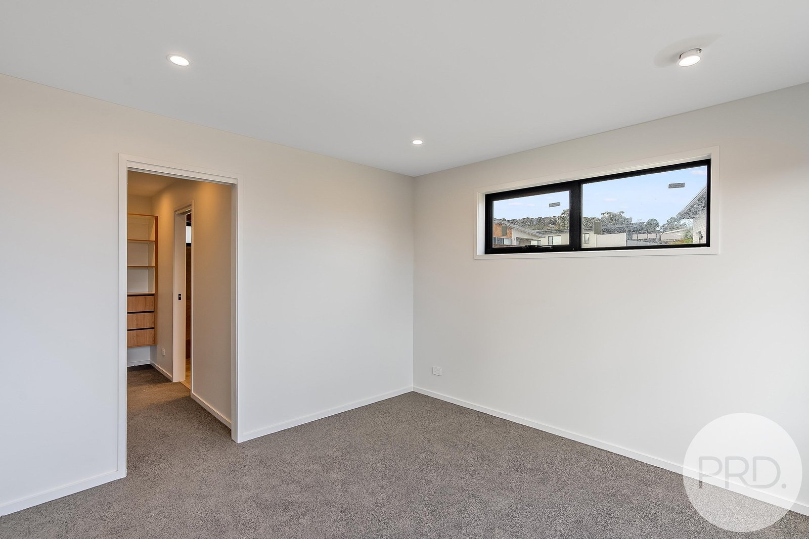 1/12 Garrett Court OAKDOWNS 9