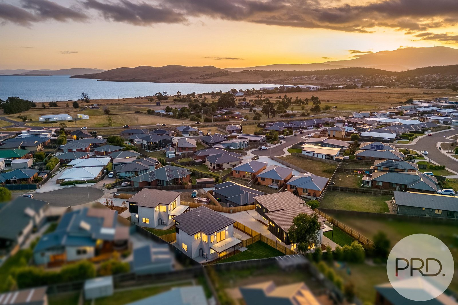 1/12 Garrett Court OAKDOWNS 21