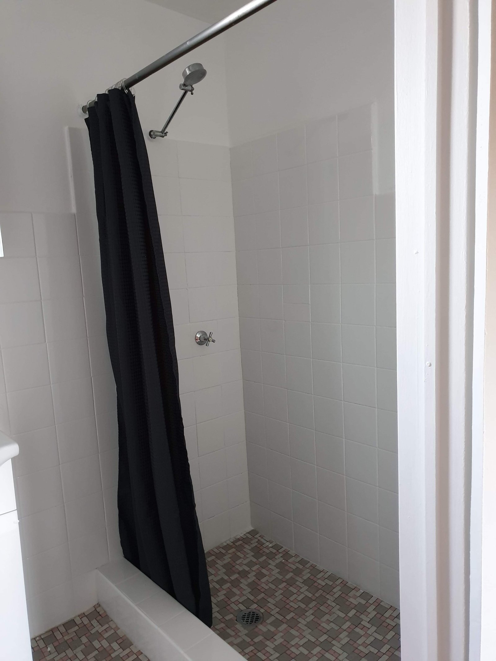 1/12 Grafton Crescent DEE WHY 6
