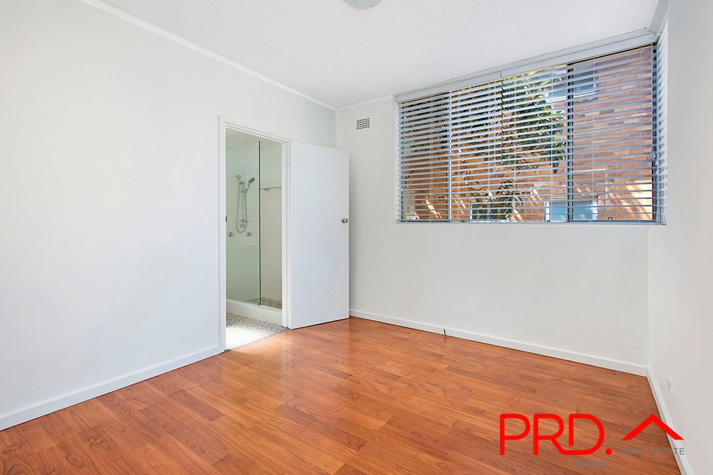 1/12 Grafton Crescent DEE WHY 3