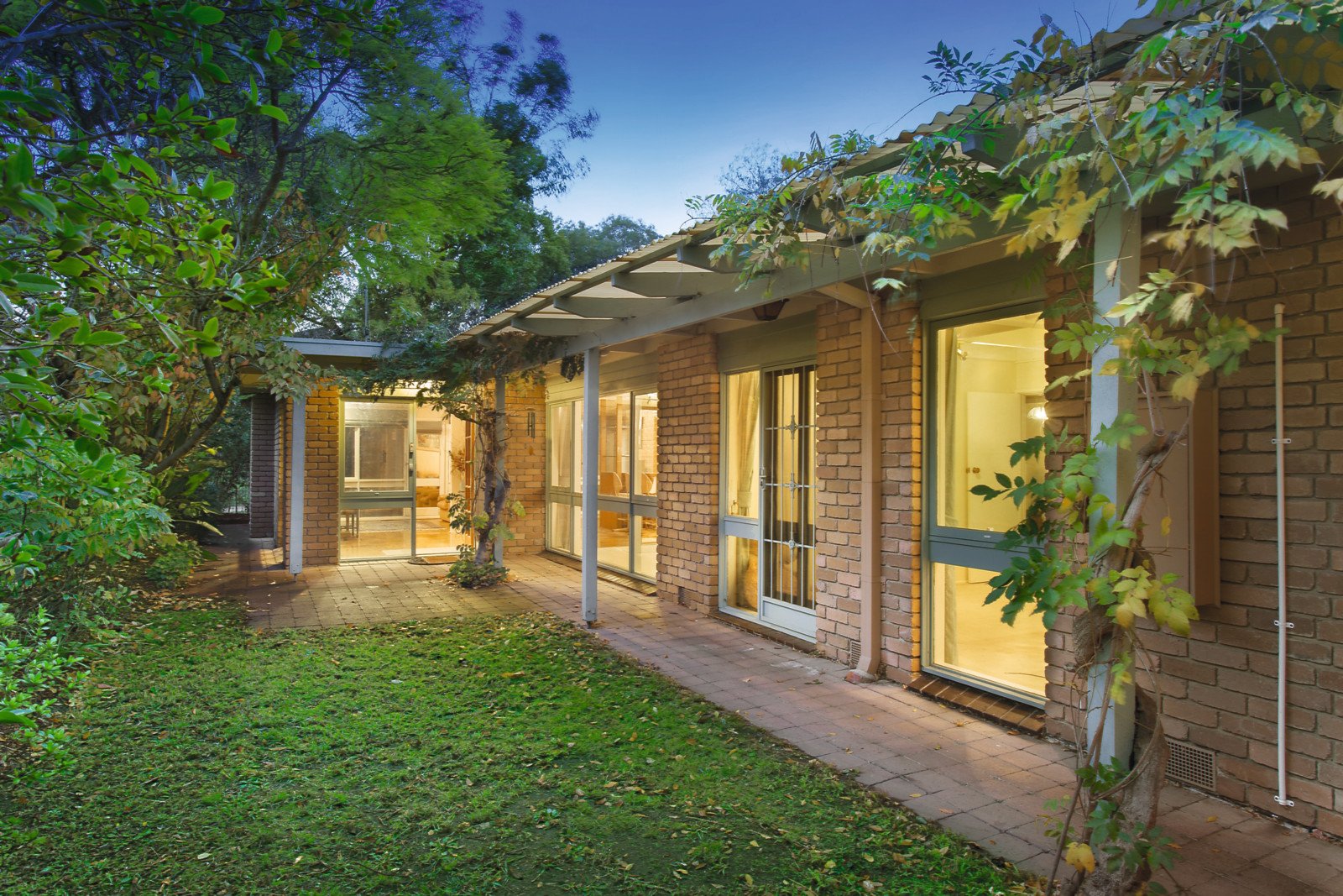 112 Great Valley Road, Glen Iris, VIC