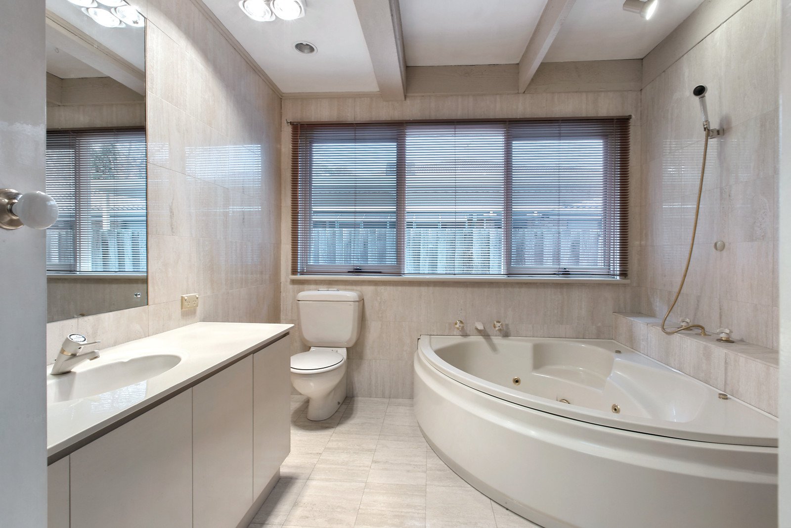 112 Great Valley Road, Glen Iris, VIC